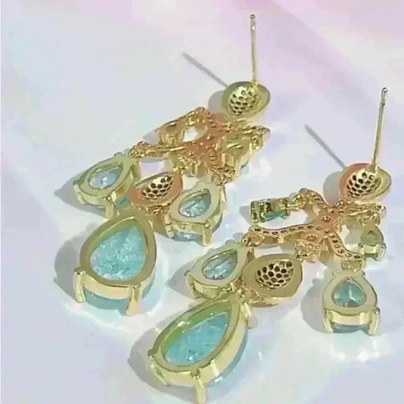 NEW-Zirconia Dangle Earrings - Sparkling Elegance and Timeless Style - Picture 4 of 4